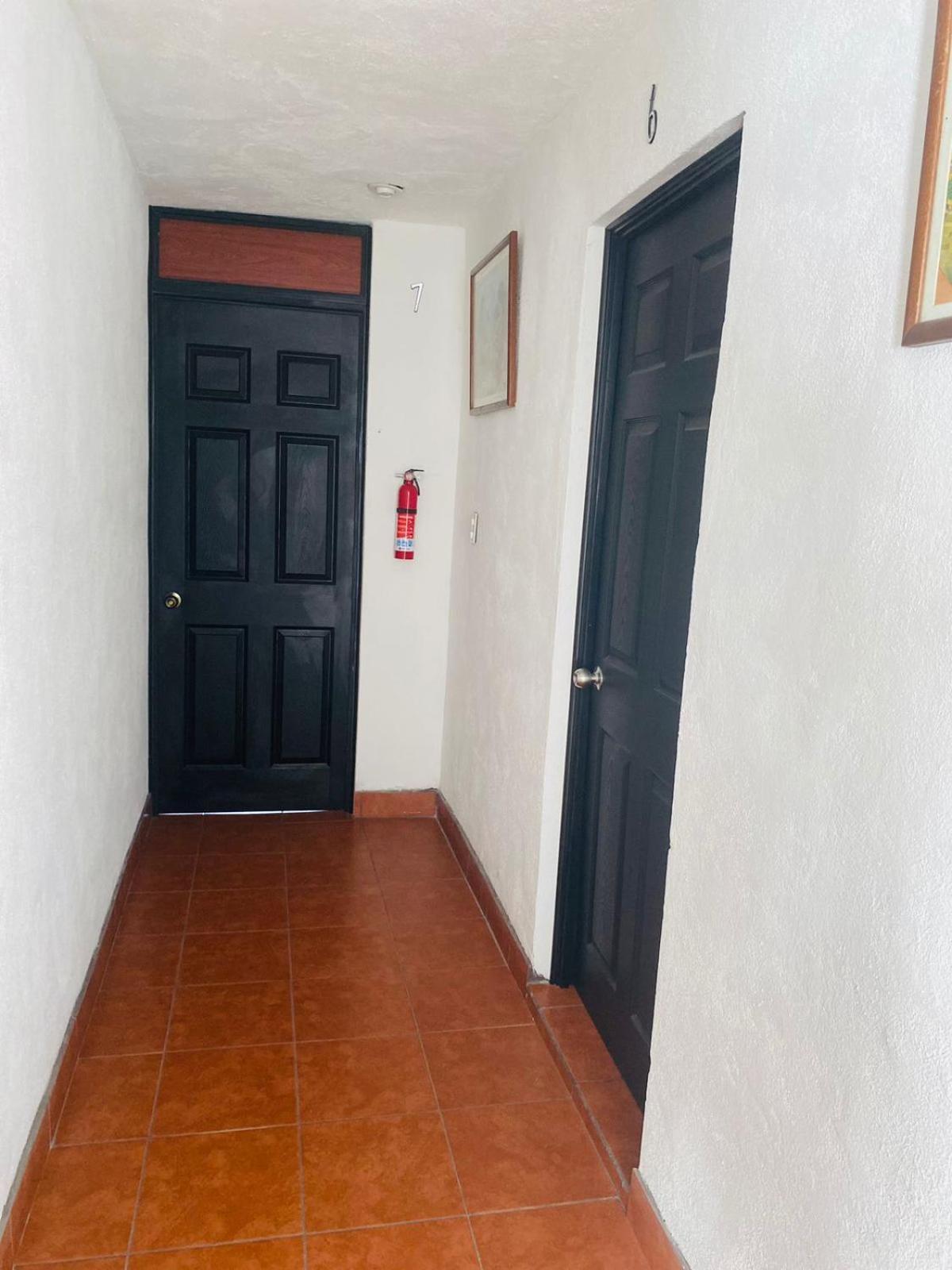 Hostal 17-52 Ciudad Guatemala Eksteriør billede