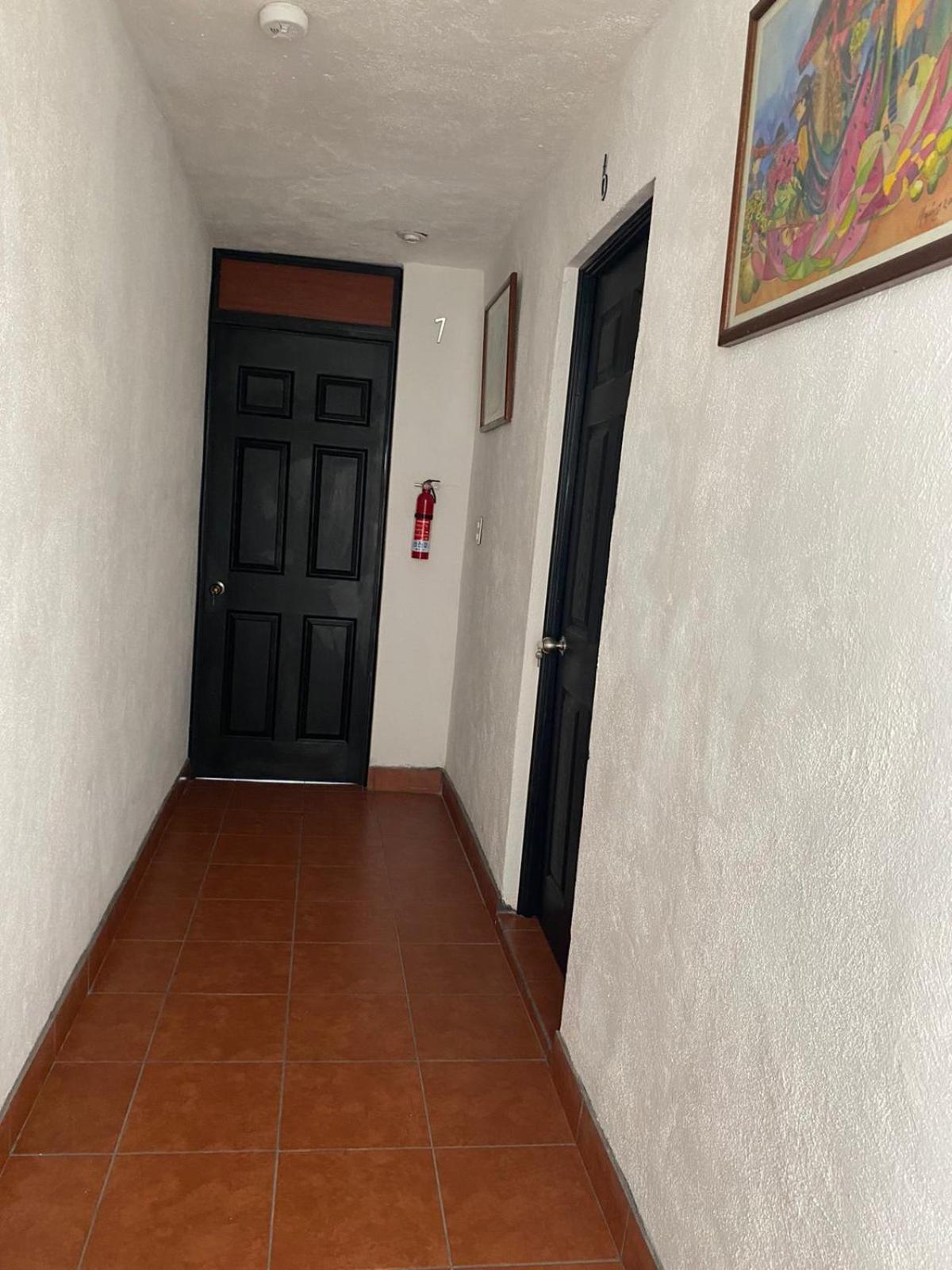 Hostal 17-52 Ciudad Guatemala Eksteriør billede