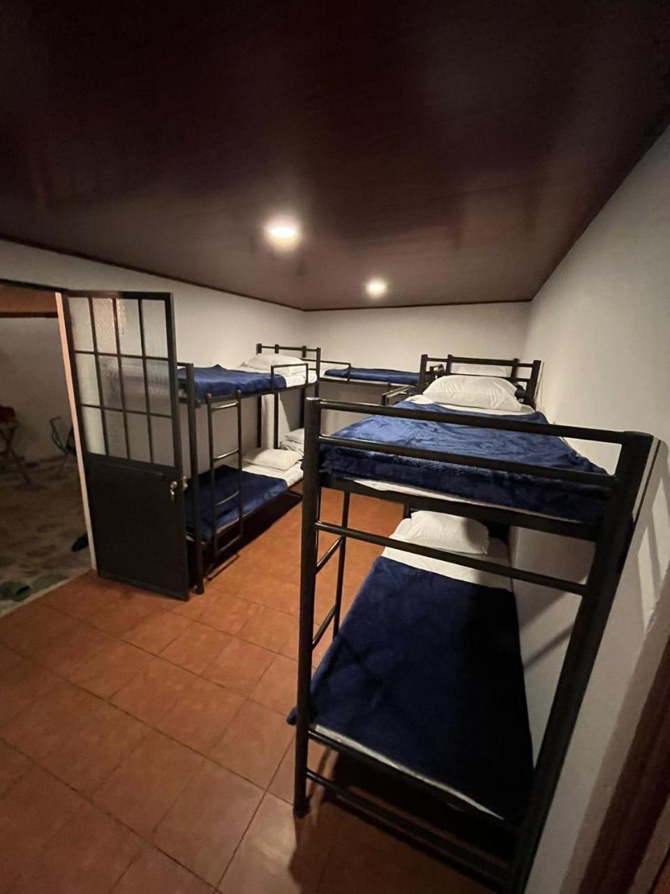 Hostal 17-52 Ciudad Guatemala Eksteriør billede