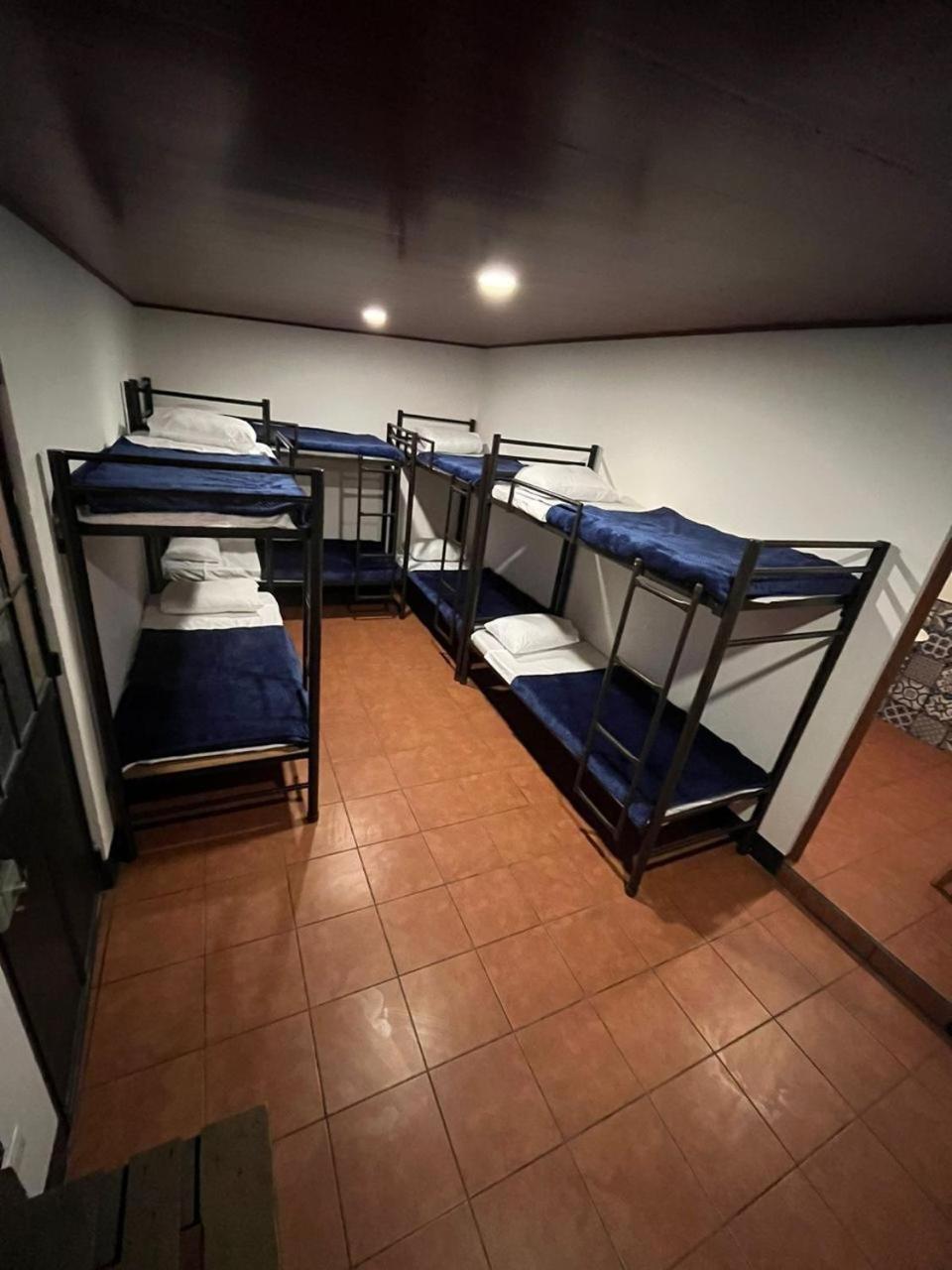 Hostal 17-52 Ciudad Guatemala Eksteriør billede