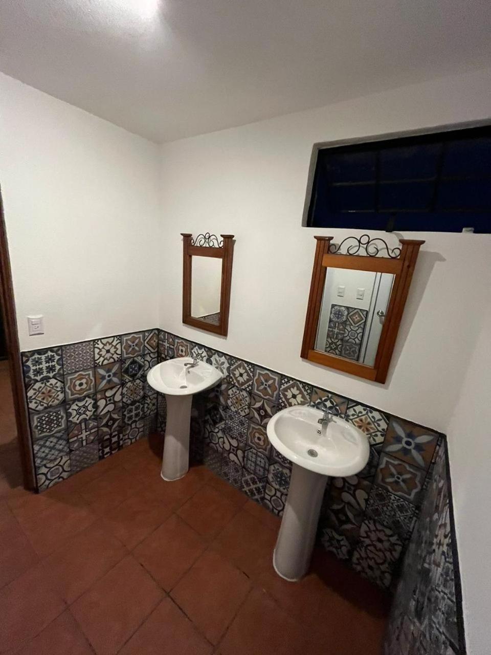 Hostal 17-52 Ciudad Guatemala Eksteriør billede